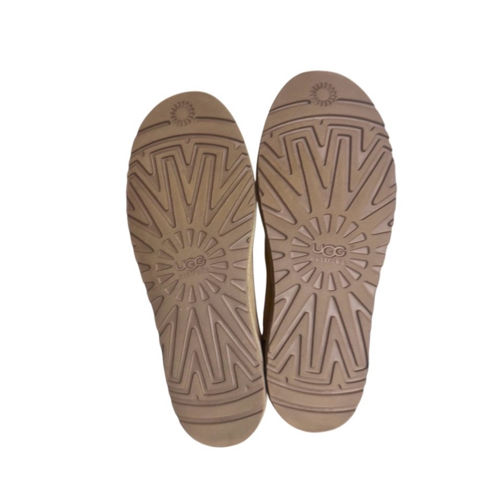 New in Box UGG Lo pro FLORAL CUTOUT SUEDE BOOTS WOMEN’s size 10 - Picture 12 of 16